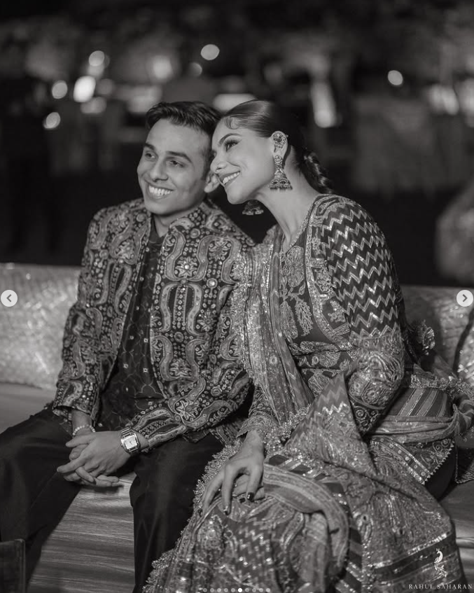 Anuv Jain married his girlfriend Hridi Narang